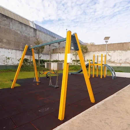 Expo River View Apartment Lissabon