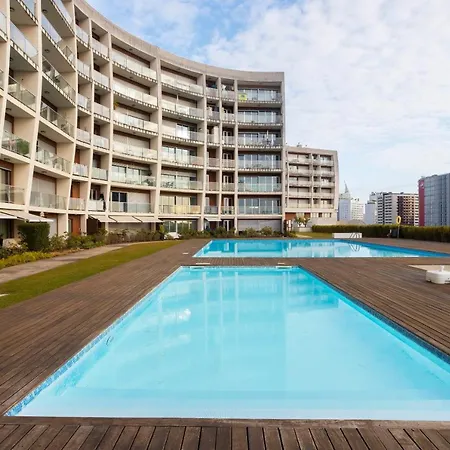 Expo River View Lägenhet