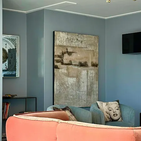 Expo River View Apartmán *